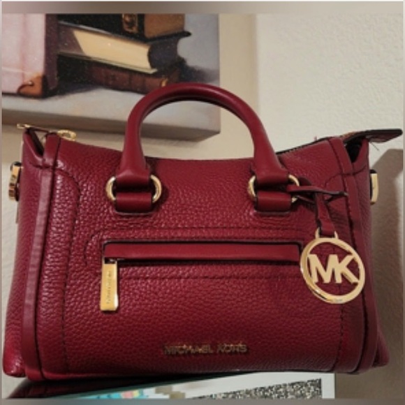 SIMON SAYS Fab Fridays Co-Host FLYER. ♥️ to be notified Bags, jewelry, & more - Picture 5 of 14